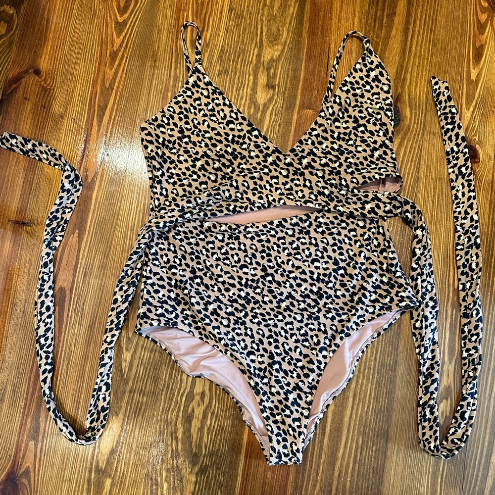 Aerie Leopard top wrap swimsuit